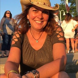 Meet your Posher, Mary beth